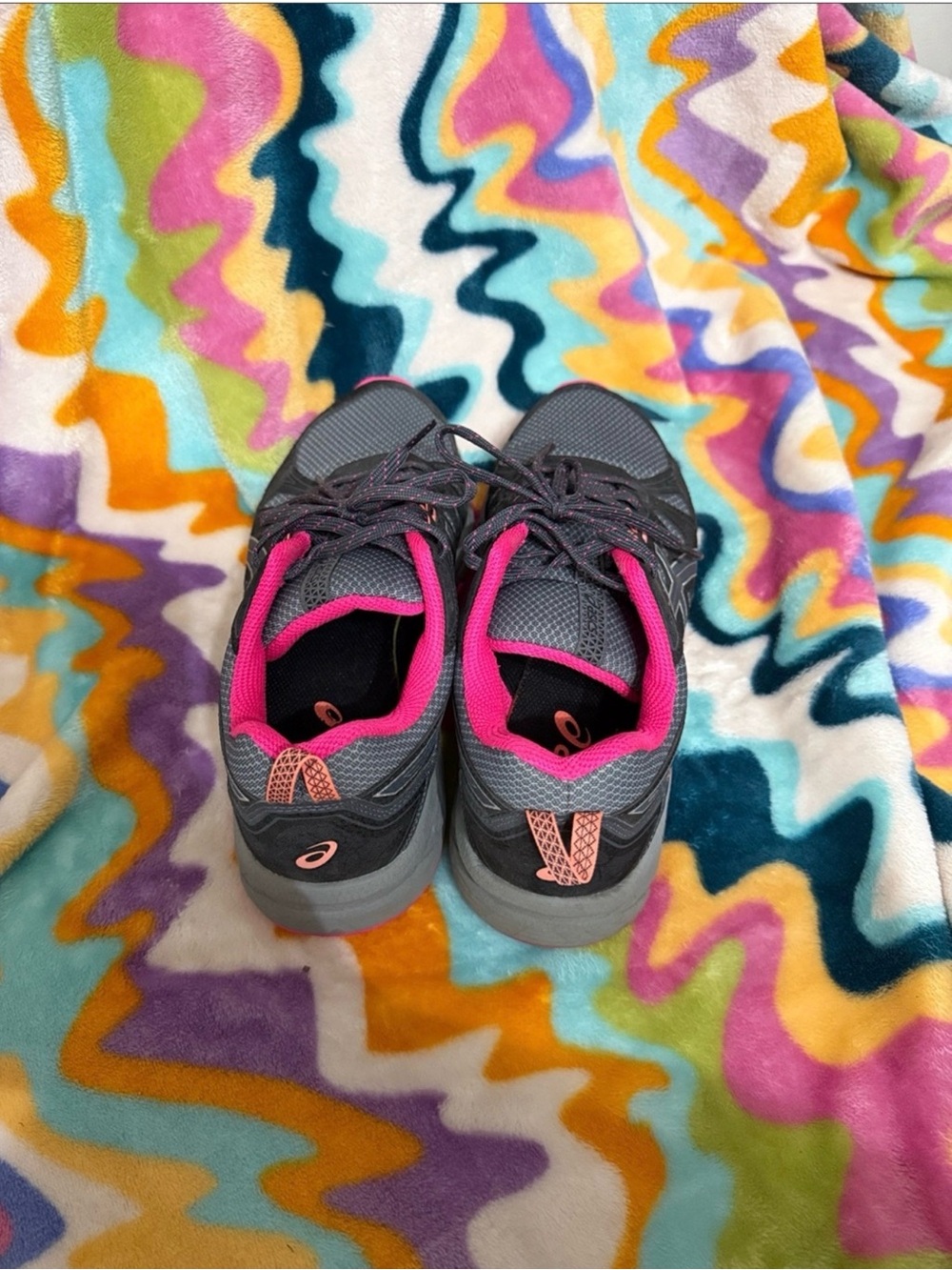 ASICS Women's Gray and Hot Pink Athletic Running Shoes - Picture 2 of 3